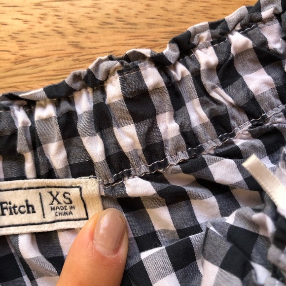 Abercrombie & Fitch off the shoulder poplin top - Picture 3 of 5